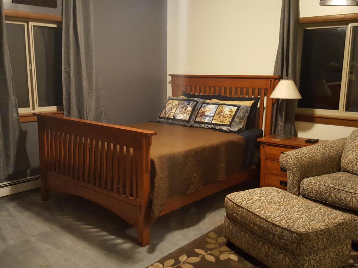 Kodiak Russian River Lodge Екстер'єр фото